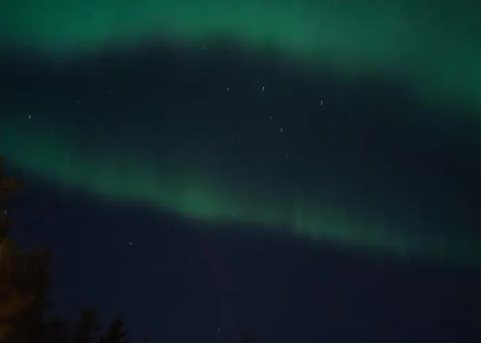 Moderni Perhehuvila Ulkoporealtaalla וילה *